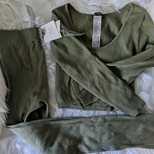 Zara Ribbed Crop & Leggings Set xs-sm Olive Green
